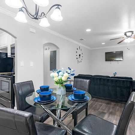 Family Friendly 2Bdrm-Walk To At&T/Cowboys Stadium アーリントン エクステリア 写真