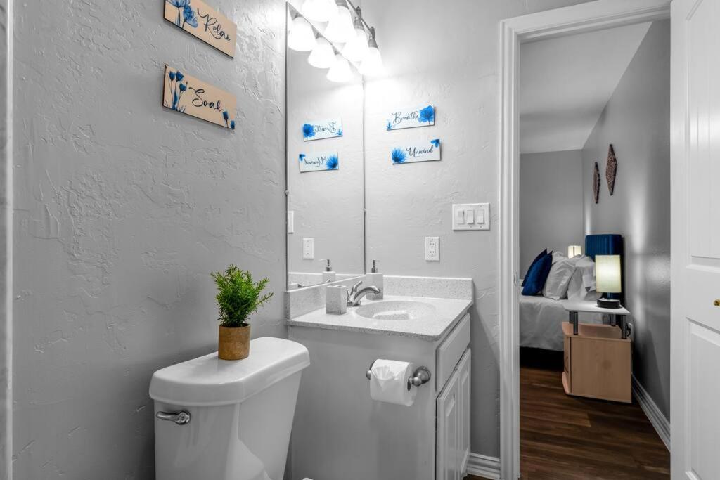 Family Friendly 2Bdrm-Walk To At&T/Cowboys Stadium アーリントン エクステリア 写真